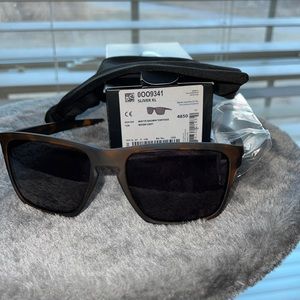 Oakley Sliver XL
